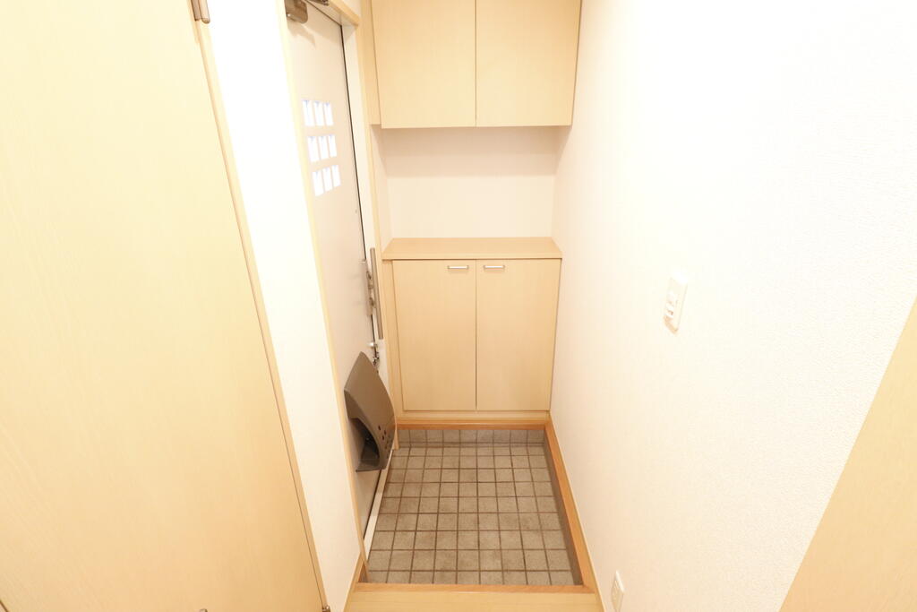 玄関　靴箱付き玄関です♪