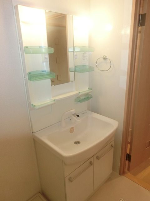 洗面設備　※別号室参考写真です