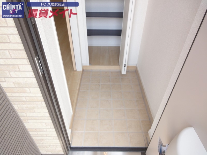玄関　反転タイプ参考写真