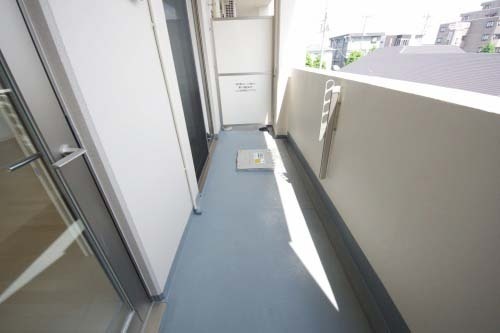 バルコニー　（類似室外・反転）
