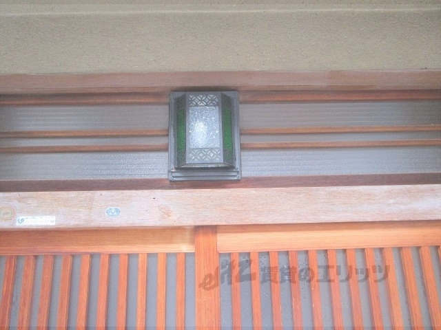 エントランス　照明