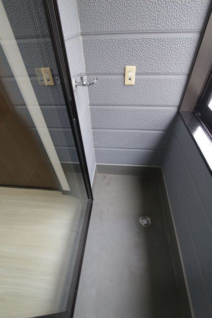 その他部屋・スペース　サンルームに洗濯機置き場