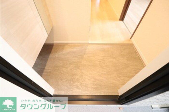 玄関　※同施工会社参考写真です