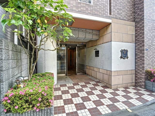 エントランス　建物の内部です