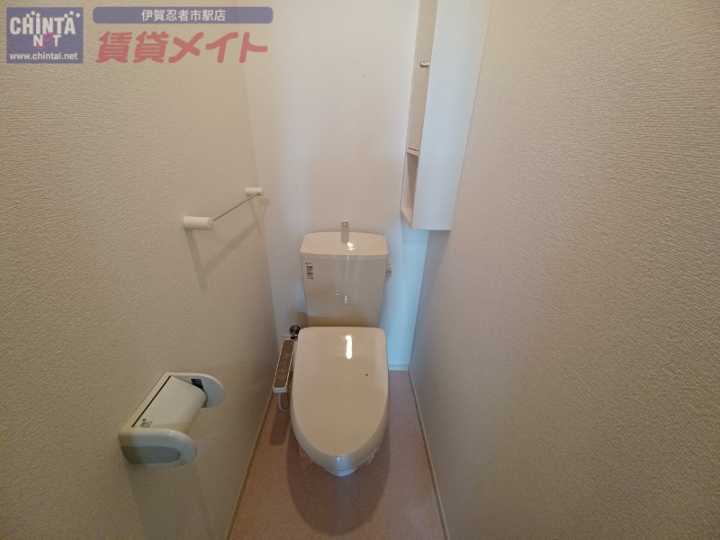 トイレ　同型参考写真