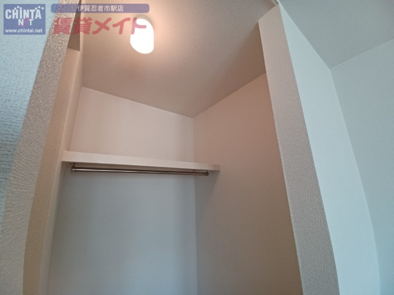 収納　同型参考写真