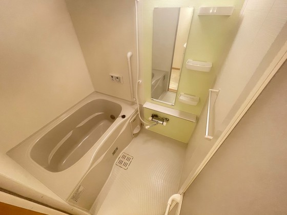 バス・シャワールーム　※別部屋の写真です