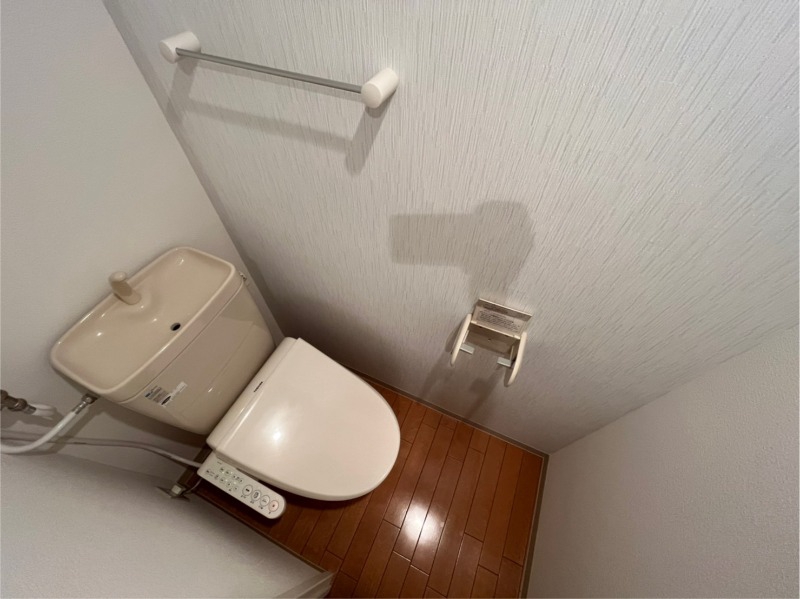 トイレ　ウォシュレット機能がついたトイレ。安心して使用できますね。