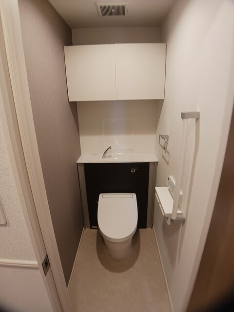 トイレ　ウォシュレット付きのトイレです♪