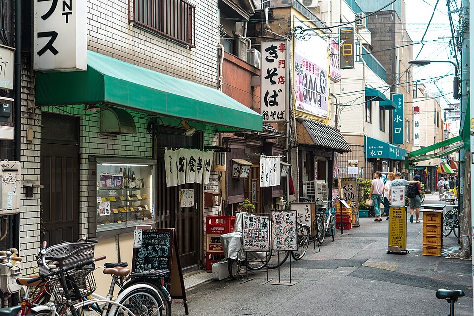 飲食店　グリーンコートキャフェテリア（飲食店）まで388m