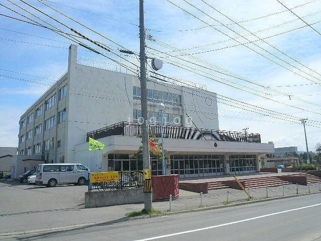 その他　平岸高台小学校（その他）まで833m