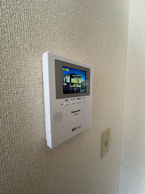 セキュリティ　防犯対策に有効なカメラ付きインターホン！録画機能が付いている