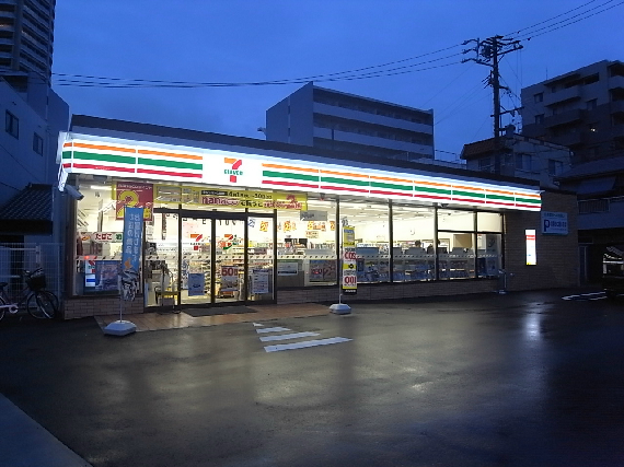 コンビニ　セブンイレブン 名古屋沢下町店（コンビニ）まで70m