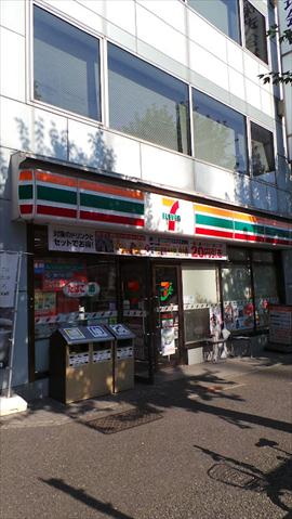 コンビニ　セブン－イレブン中央区役所前店（コンビニ）まで197m
