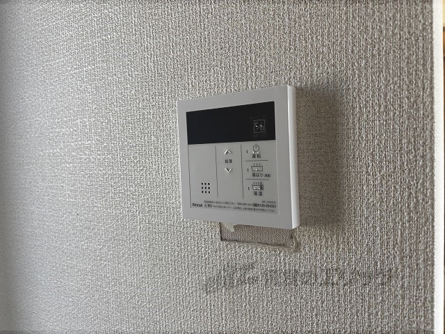 その他設備　給湯器リモコン