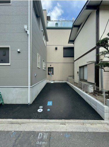 駐車場　敷地内駐車場