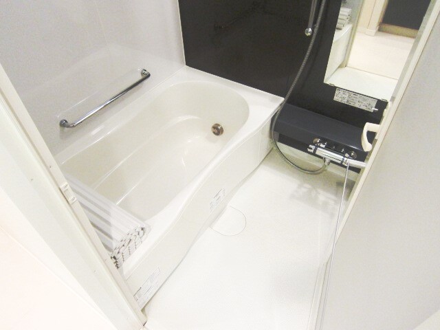 バス・シャワールーム　同仕様の別部屋画像