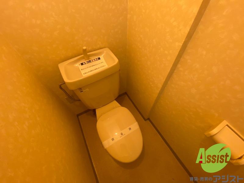 トイレ　こちらはトイレです。お手入れも楽ちんです！