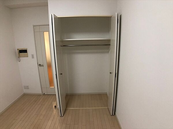 収納　※別部屋の参考写真です。