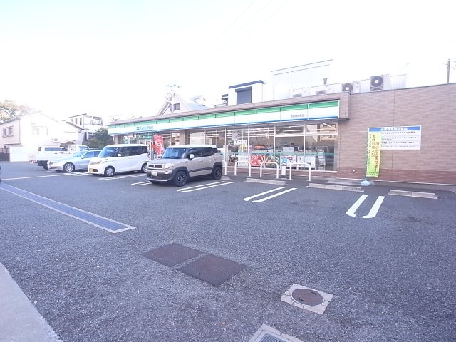 コンビニ　ファミリーマート 西宮鞍掛町店（コンビニ）まで147m