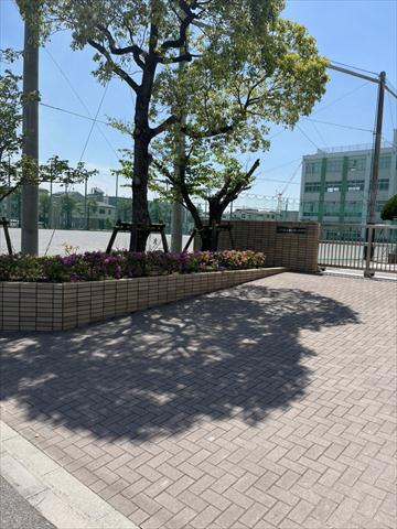 中学校　瑞江第二中学校（中学校）まで580m