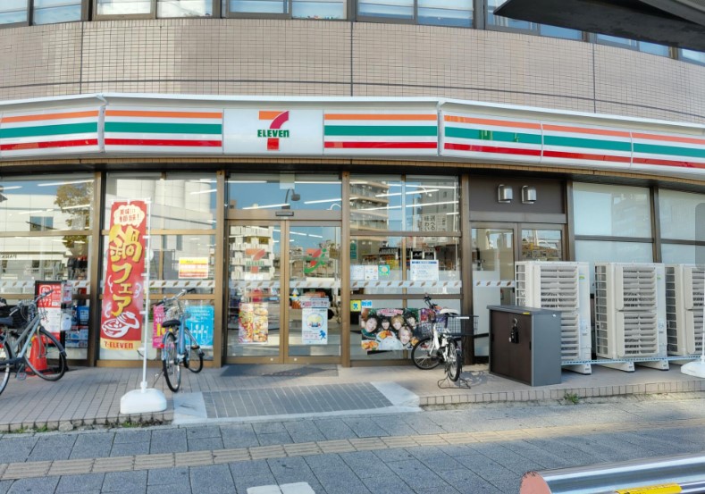 コンビニ　セブンイレブン 名古屋吹上駅前店（コンビニ）まで154m