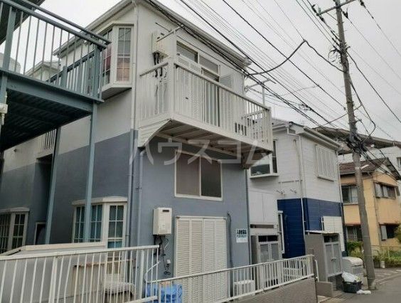 ユースランドB棟の外観写真