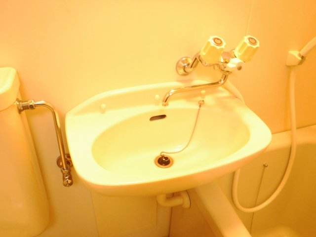 洗面設備　他のお部屋の参考写真となります。