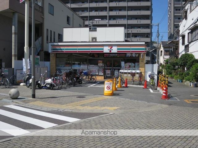 コンビニ　セブンイレブン（コンビニ）まで389m