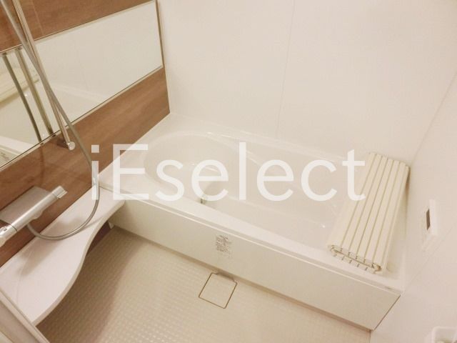 バス・シャワールーム　広々１坪バスでリラックス♪