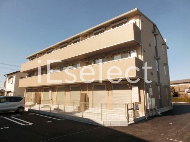 建物外観　お買い物にも出やすい立地♪