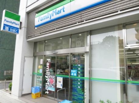 コンビニ　ファミリーマート東五反田四丁目店（コンビニ）まで502m