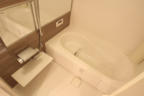 バス・シャワールーム　※別部屋の写真です