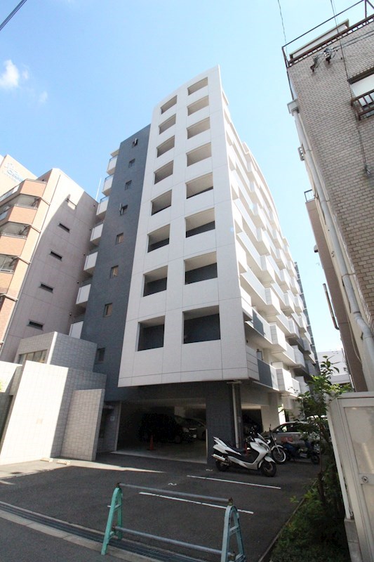建物外観　鉄筋コンクリート造りです