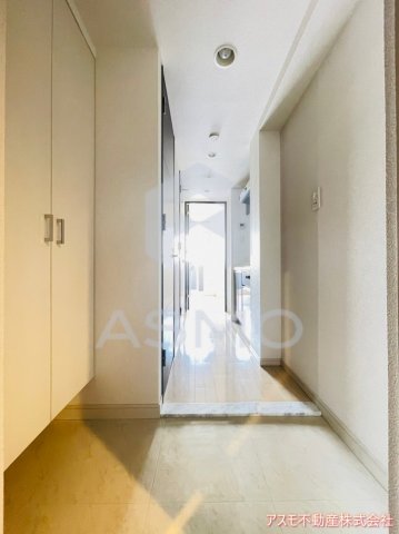 玄関　同マンション別部屋　参考写真