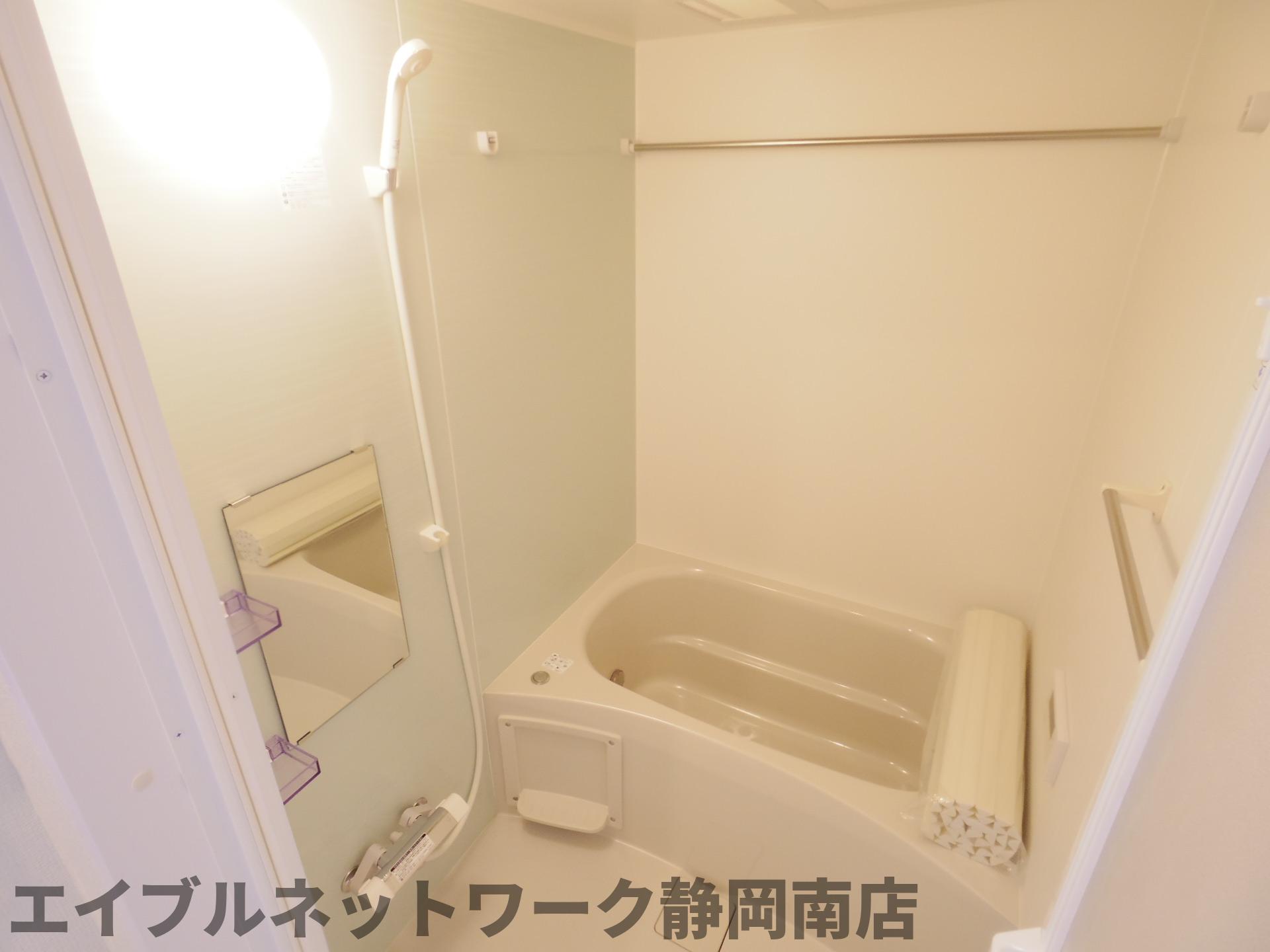 バス・シャワールーム　きれいなお風呂です