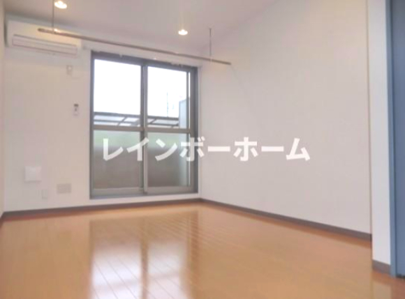 居室・リビング　※別部屋参照写真となります。