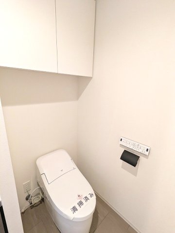 トイレ　※別部屋の参考写真です。