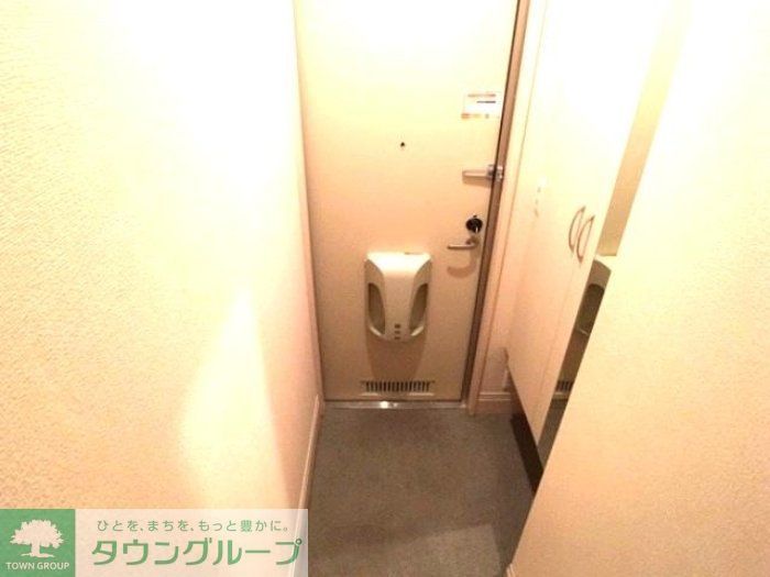 玄関　※別号室参照※反転タイプ