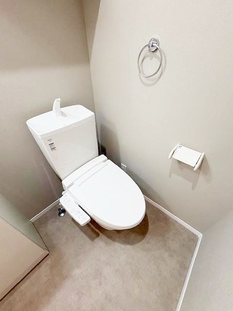 エフプレスト磯子区磯子のトイレ写真