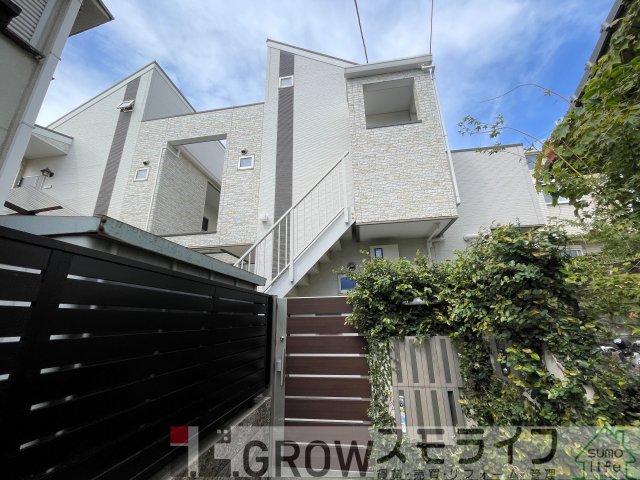 建物外観　明るい感じでいいですね。