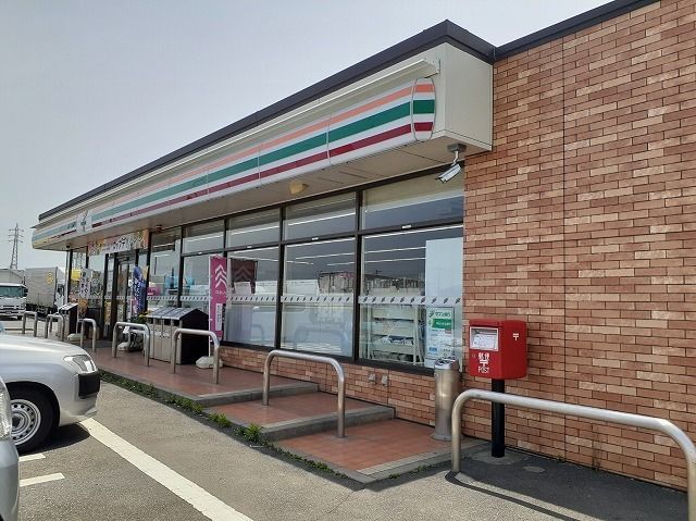 コンビニ　セブンイレブン加須北小浜店（コンビニ）まで80m