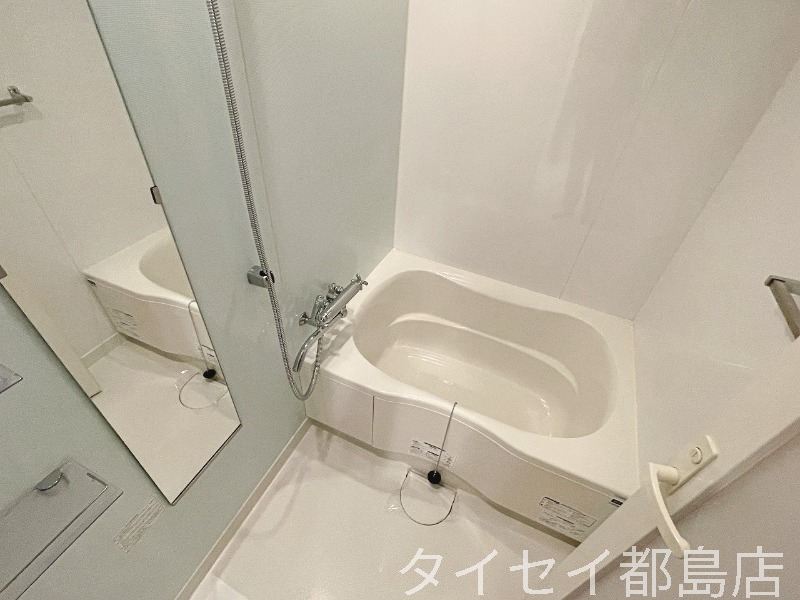 ＪＲ大阪環状線 京橋駅 徒歩3分 15階建 築21年の風呂写真