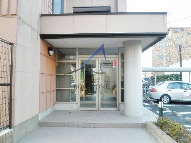 西武新宿線 東伏見駅 徒歩4分 3階建 築23年の外観写真