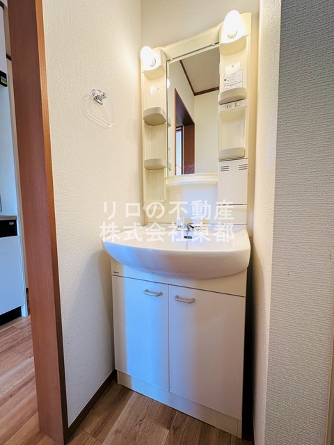 洗面設備　独立洗面台なら落ち着いて身支度ができます☆