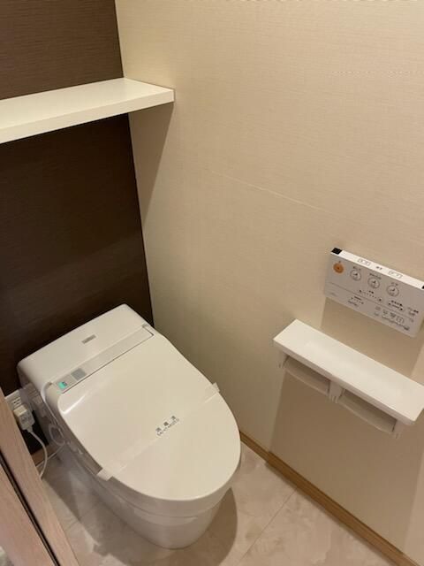 トイレ　落ち着いたトイレです
