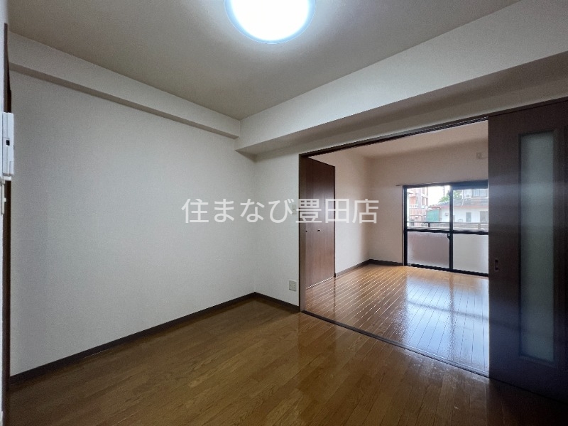 居室・リビング　同型別部屋写真