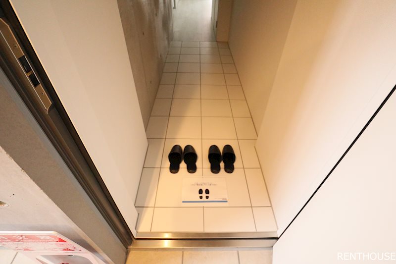 京王線 笹塚駅 徒歩8分 4階建 築8年の玄関写真