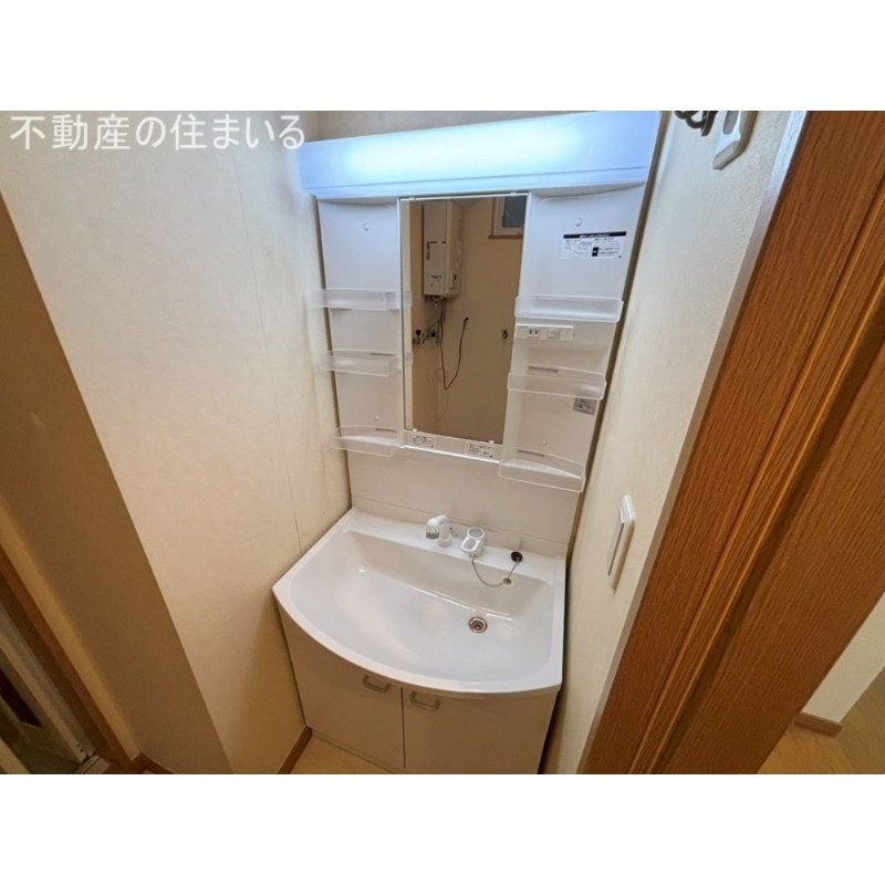地下鉄南北線 澄川駅 徒歩4分 3階建 築23年の内装写真