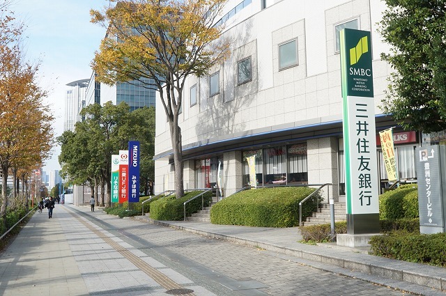 銀行　豊洲センタービル内各銀行ＡＴＭ（銀行）まで165m